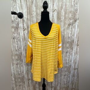 Bobbie Brooks‎ Gold and White 3/4 Sleeve Boxy Tunic